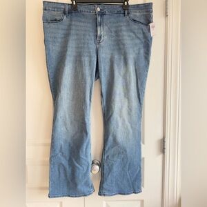Old Navy mid-rise bootcut jeans 22 short